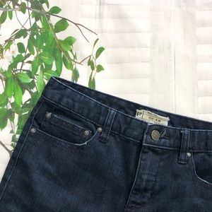 Free People Women’s Dark Wash Skinny Jeans Size 26